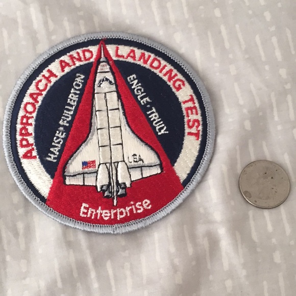 Space shuttle patch - Picture 2 of 2